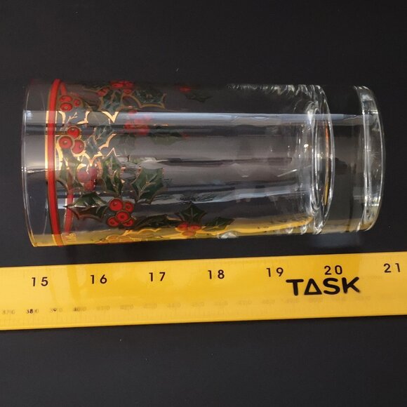 Vintage Cutler Christmas Glass Tumblers Set of 4 with Holly Berries & Leaves - Picture 4 of 4